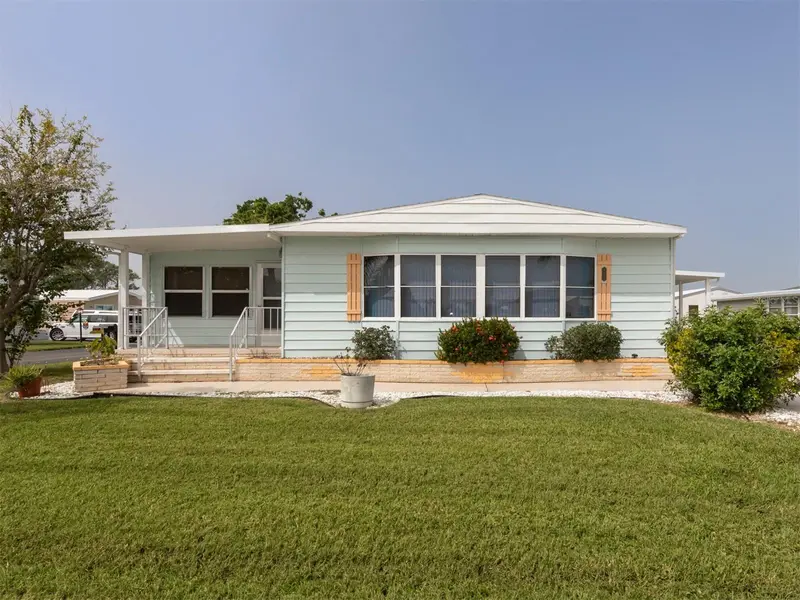 628 La Jolla Cir, FL