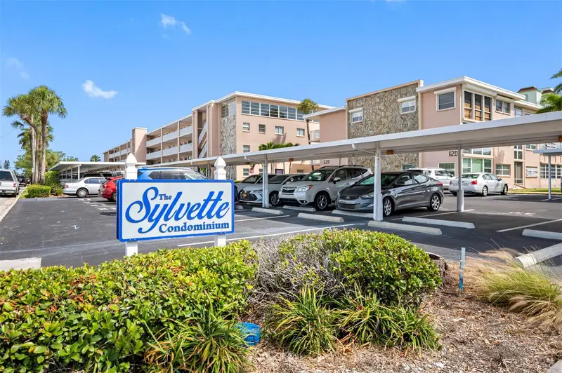 6363 Gulf Winds Dr #437, FL