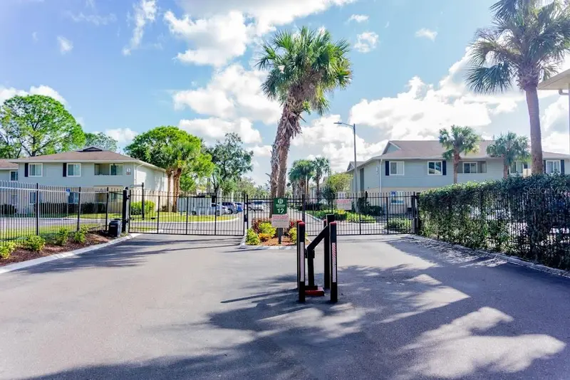 237 Thorn Tree Pl #237, FL