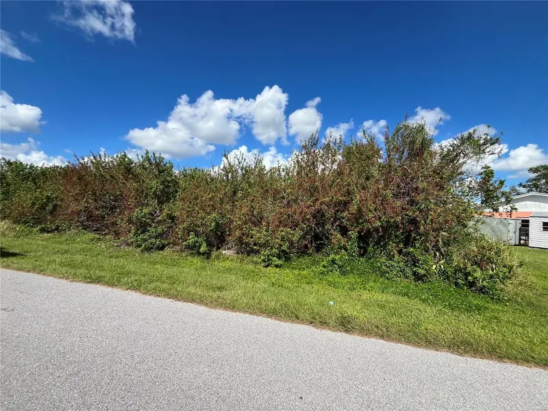 520 Fenton Ave Nw, FL