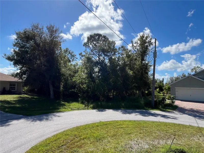 304 Oyahue St, FL