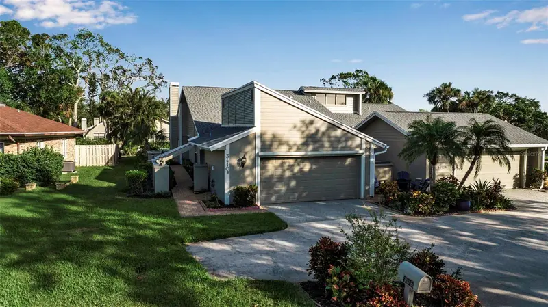 3410 Avenida Madera #B, FL