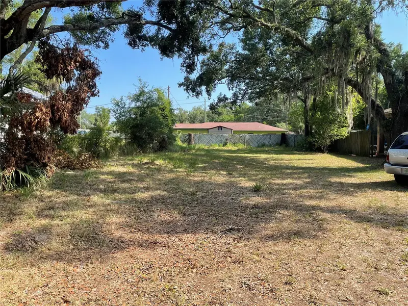 North Bay St, FL