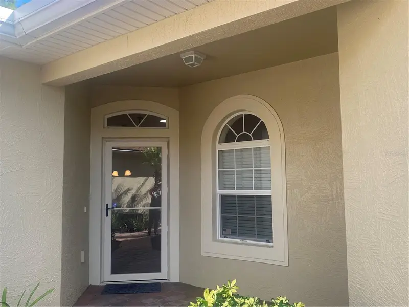 1561 Vienna Square Dr, FL