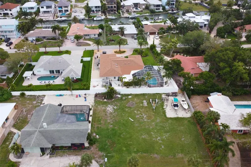 Southpointe Dr, FL
