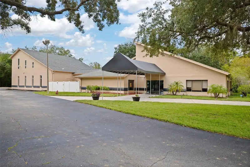 3730 Tampa Rd #3730-B, FL