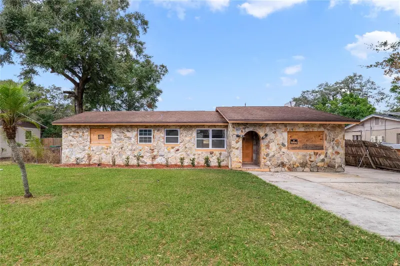 6427 Sunshine St, FL