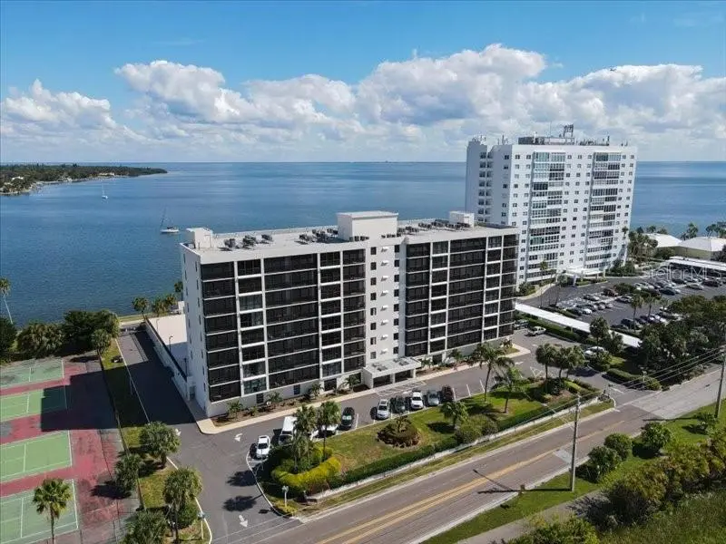 7100 Sunshine Skyway Ln S #706, FL