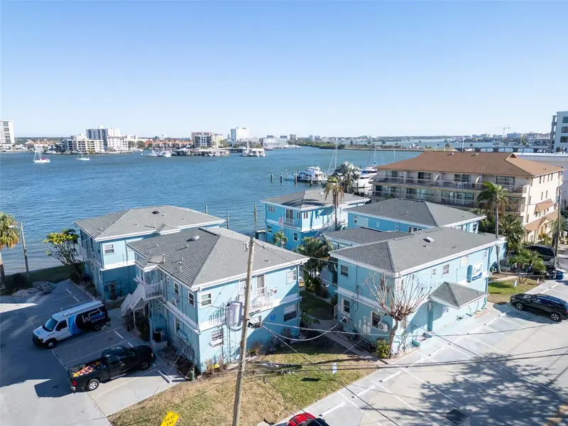 483 E Shore Dr #D4, FL