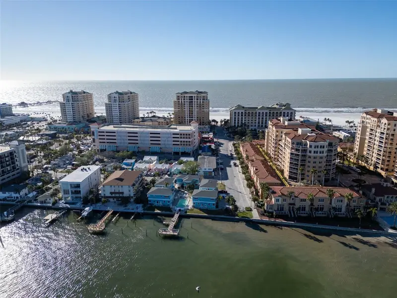483 E Shore Dr #D4, FL