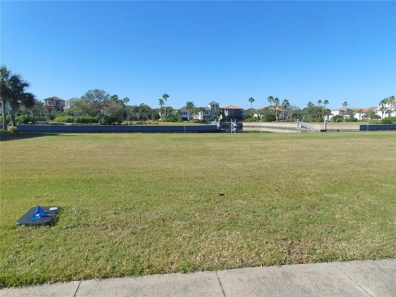 258 Harbor Village Pt N, FL