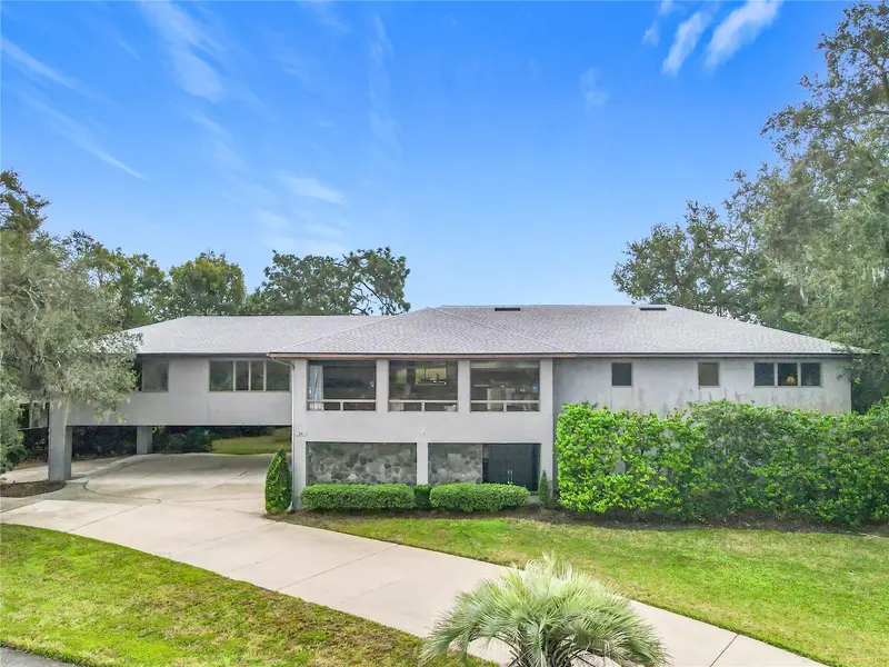 18 Coventry Dr, FL