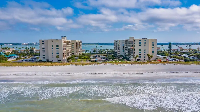 1430 Gulf Blvd #612, FL