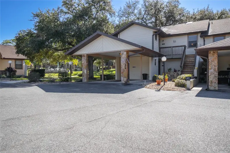 240 E Glassboro Ct #4a, FL