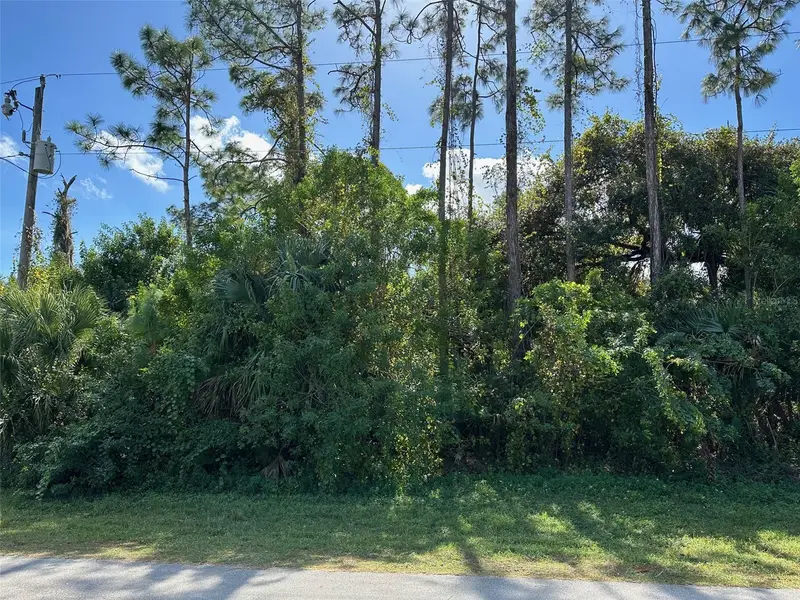 8042 Windswept Cir, FL