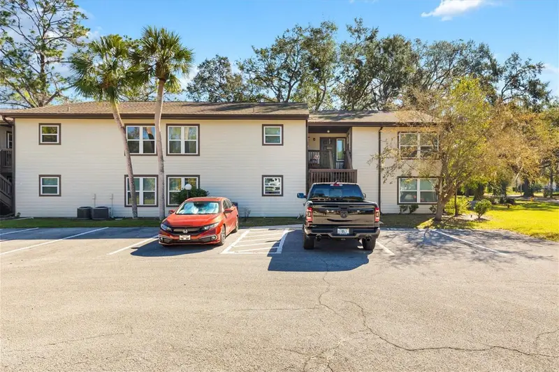 13103 Sandalwood Dr #13103, FL