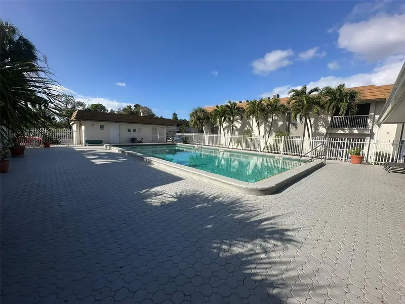 1830 Maravilla Ave #317, FL