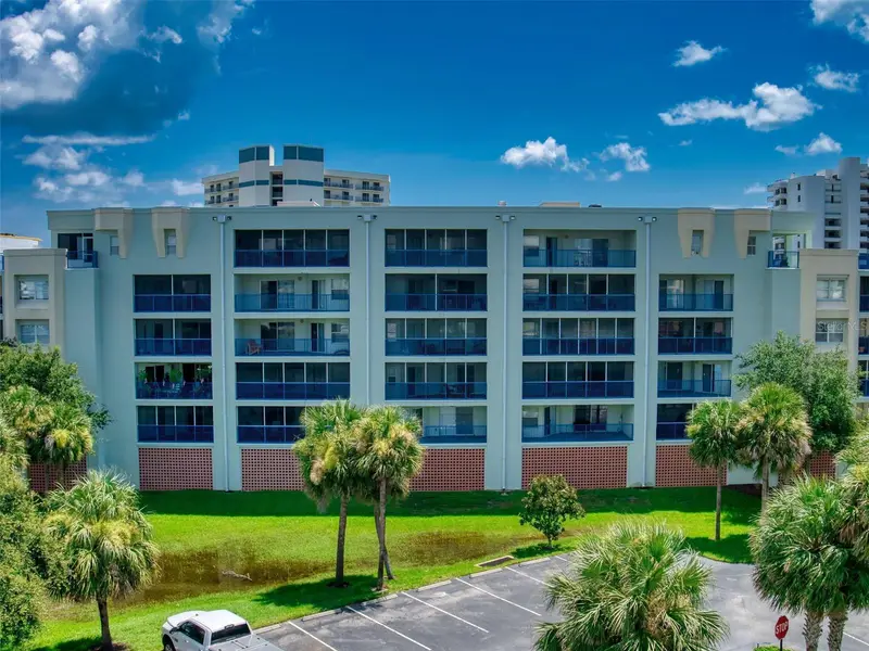 5300 S Atlantic Ave #1-203, FL