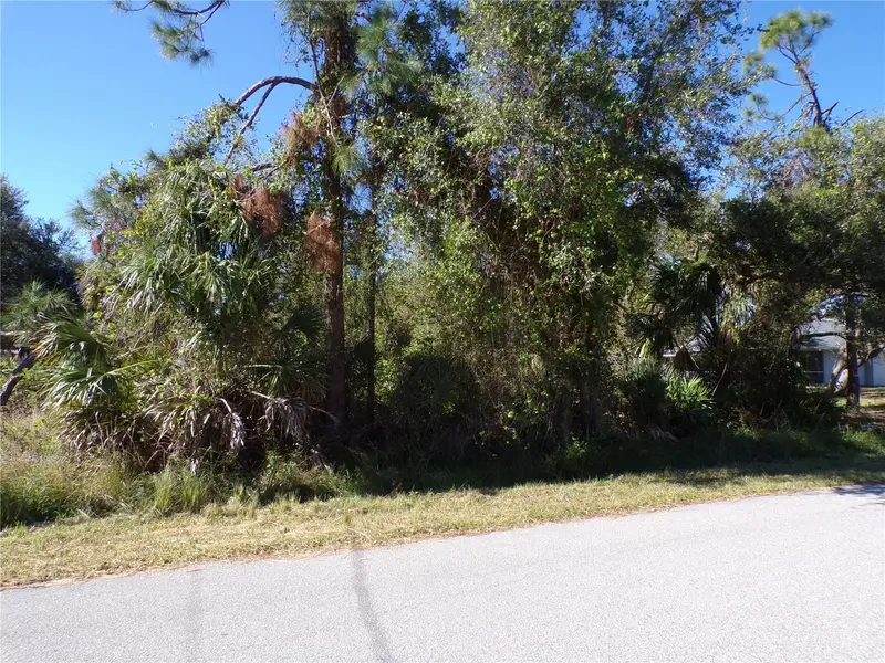 Nora Ln, FL