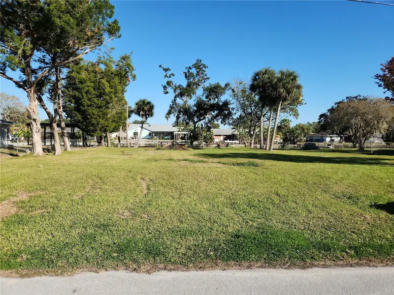 3879 N Seminole Pt, FL