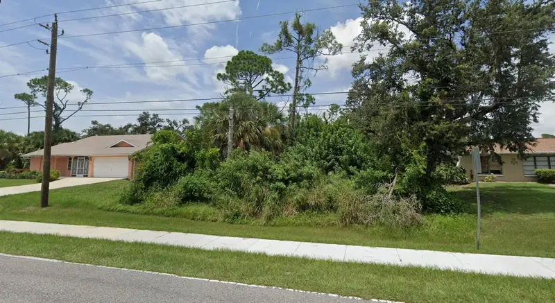 21086 Peachland Blvd, FL