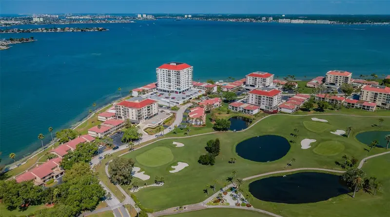 6051 Sun Blvd #305, FL
