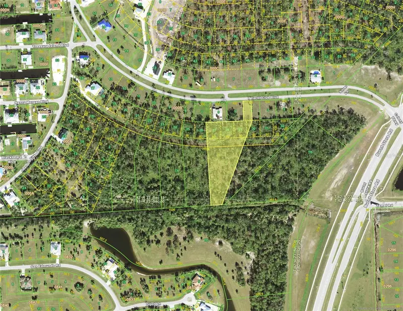 24571 Yacht Club Blvd, FL