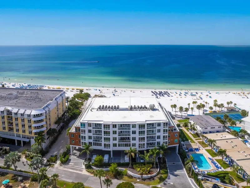 1035 Seaside Dr #305, FL