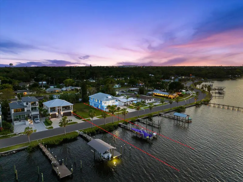 1910 Riverside Dr E, FL