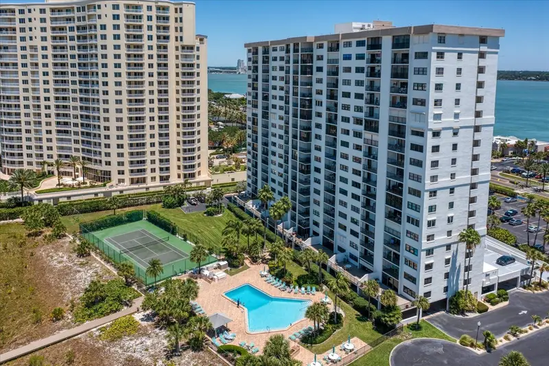 1230 Gulf Blvd #402, FL