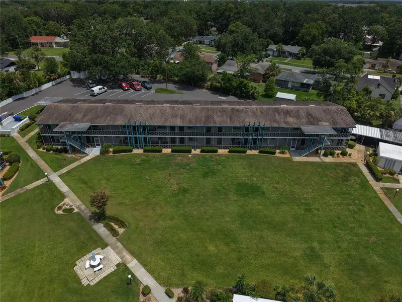 1600 W Lake Parker Dr #B23, FL