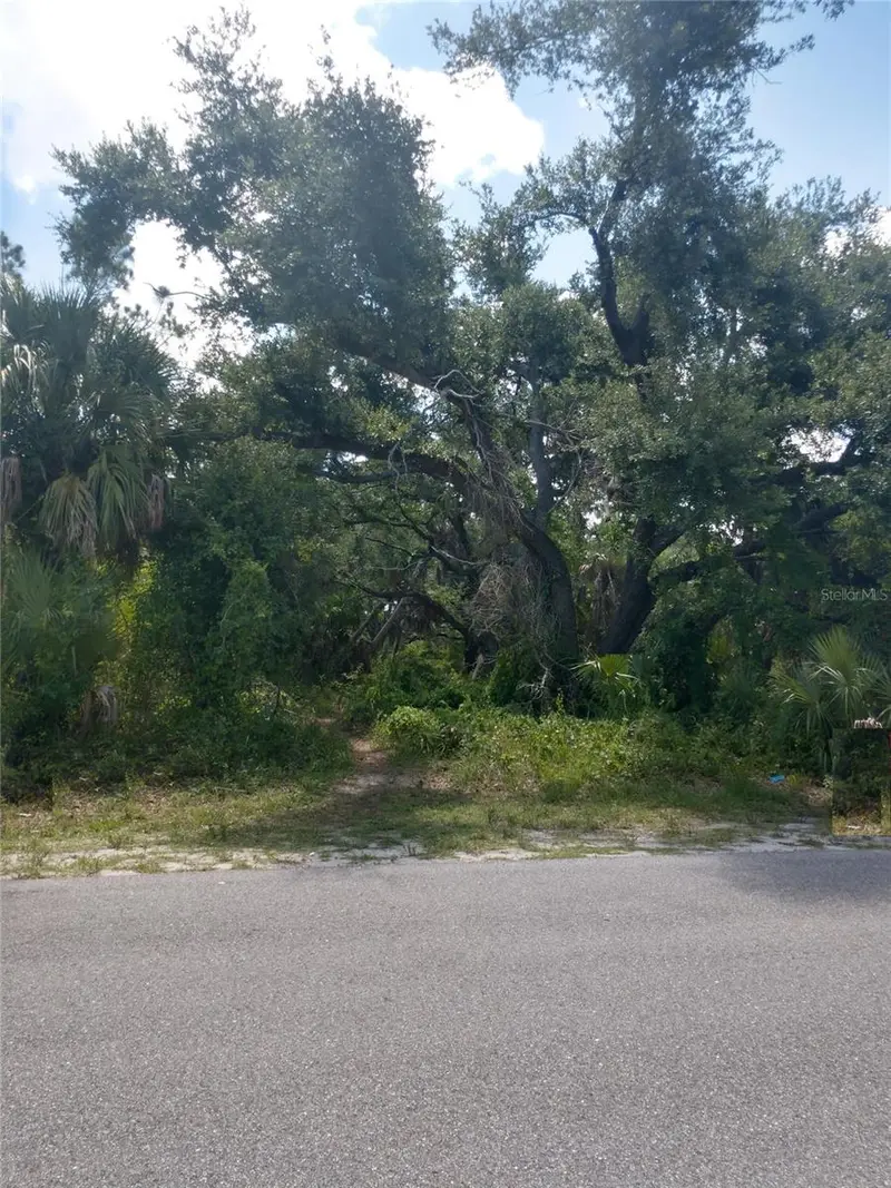 1420 Kenesaw St, FL