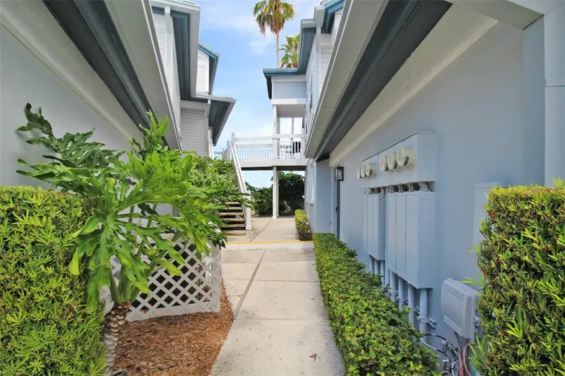 1335 Siesta Bayside Dr #1335c, FL