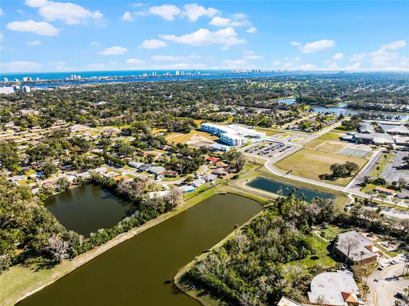 825 Kottle Cir S, FL
