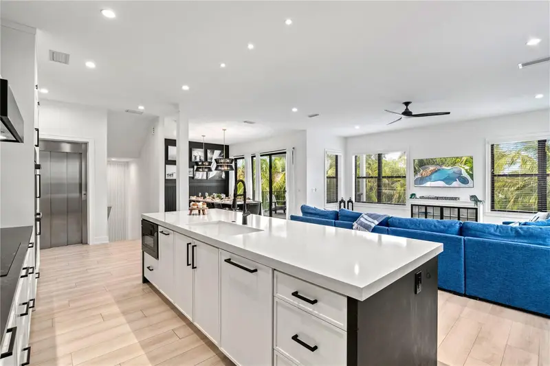 129 Mckinley Dr, FL