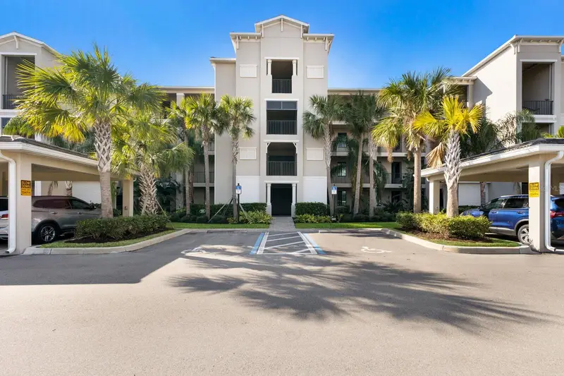17510 Gawthrop Dr #104, FL