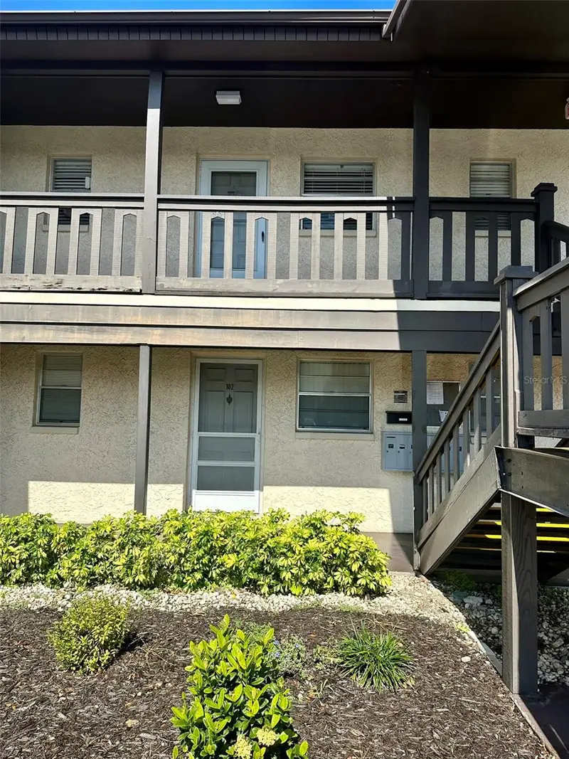 5207 Turquoise Ln #202, FL