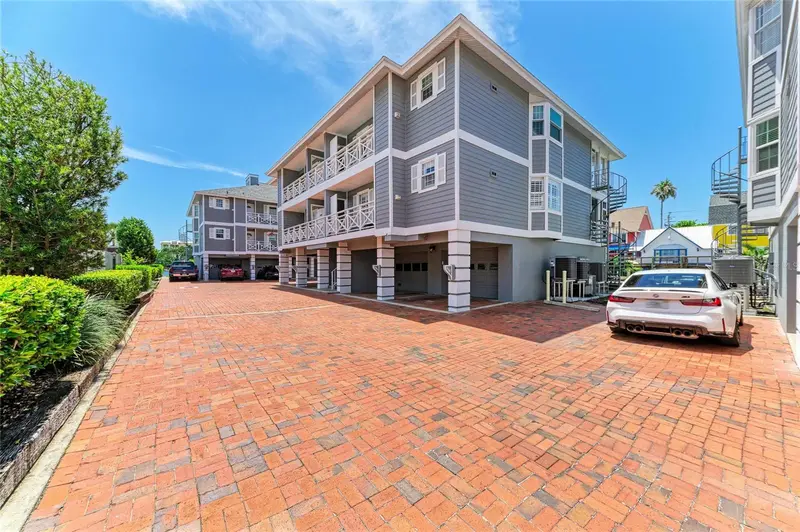 1552 Stickney Point Rd #403, FL