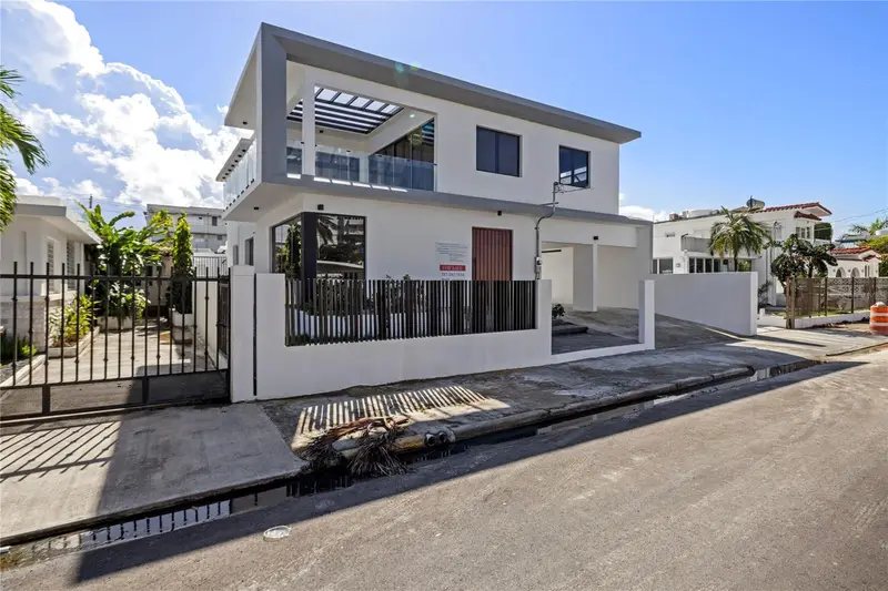 2058 Cacique, PR