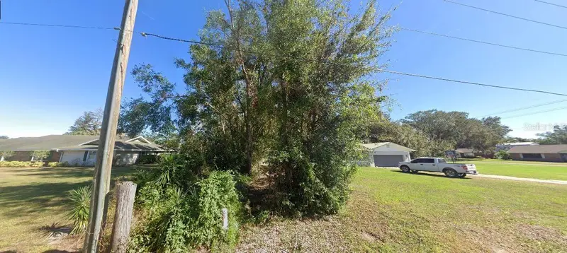 N Pine Ave, FL