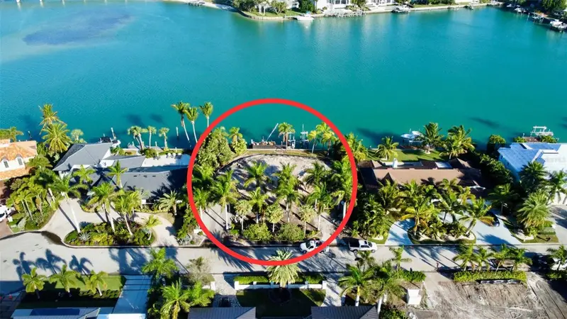 109 N Warbler Ln, FL