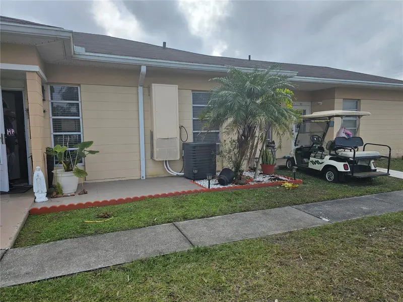 915 Club Cir, FL