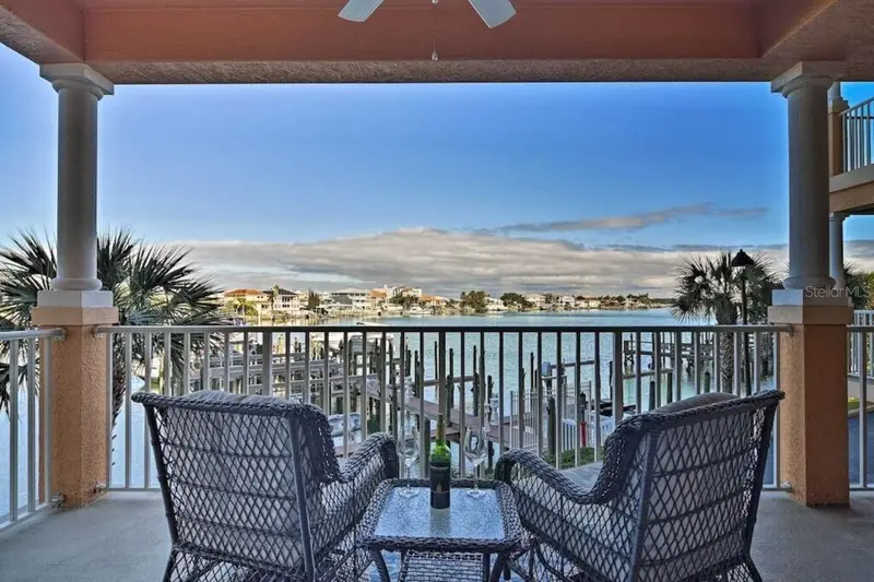 530 S Gulfview Blvd #205, FL