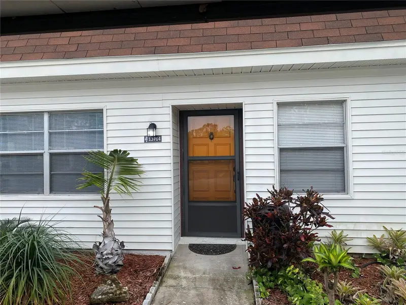 13714 Mission Oaks Blvd #13714, FL