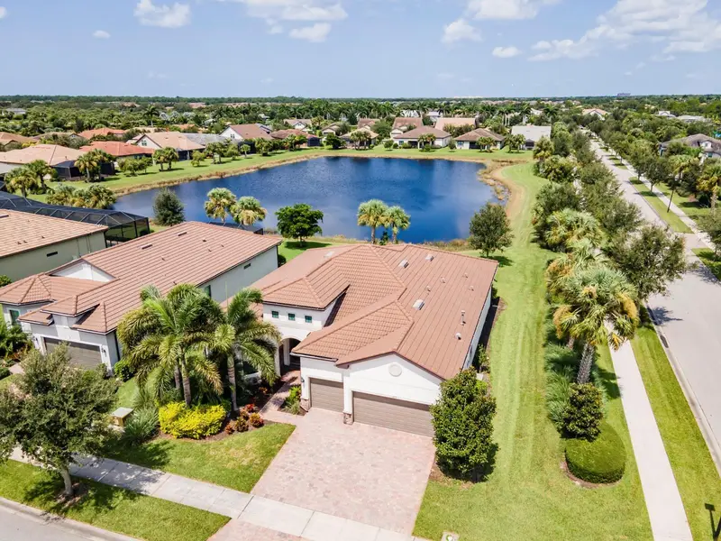 5610 Rain Lily Ct, FL