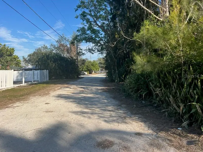 4122 N Lockwood Ridge Rd, FL
