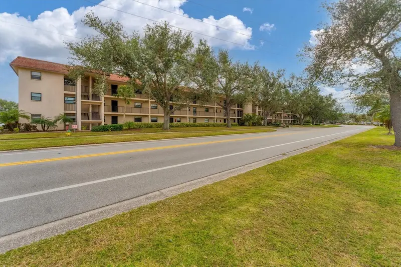 104 Capri Isles Blvd #112, FL