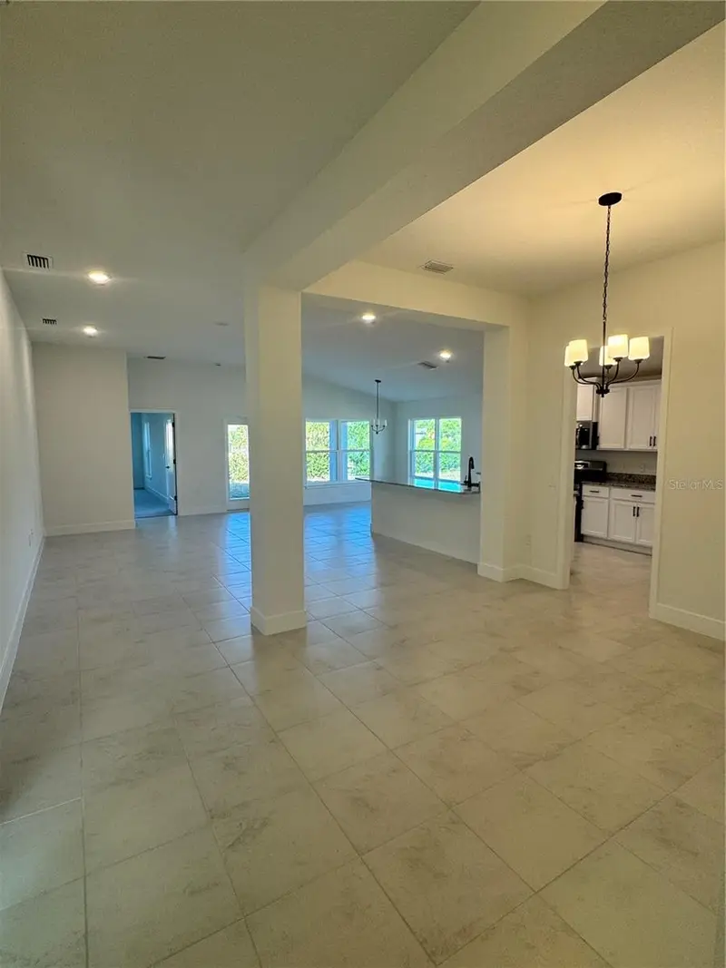 2504 Averland Loop, FL