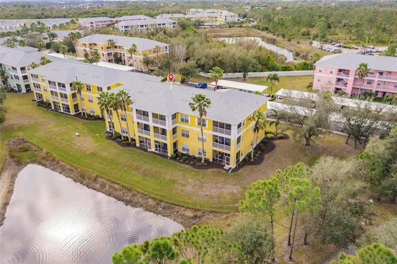 2060 Willow Hammock Cir #302, FL