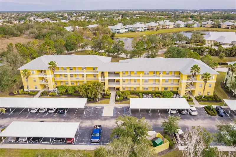 2060 Willow Hammock Cir #302, FL